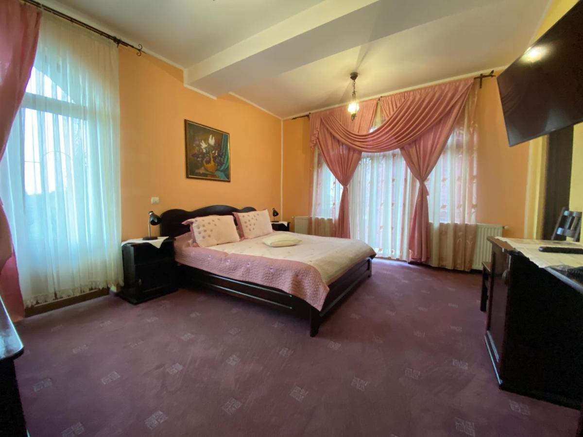 Pensiunea Crocus - Sauna & Billiard Poiana Brasov Εξωτερικό φωτογραφία