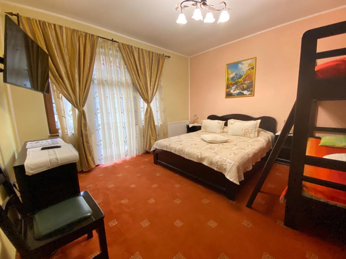 Pensiunea Crocus - Sauna & Billiard Poiana Brasov Εξωτερικό φωτογραφία