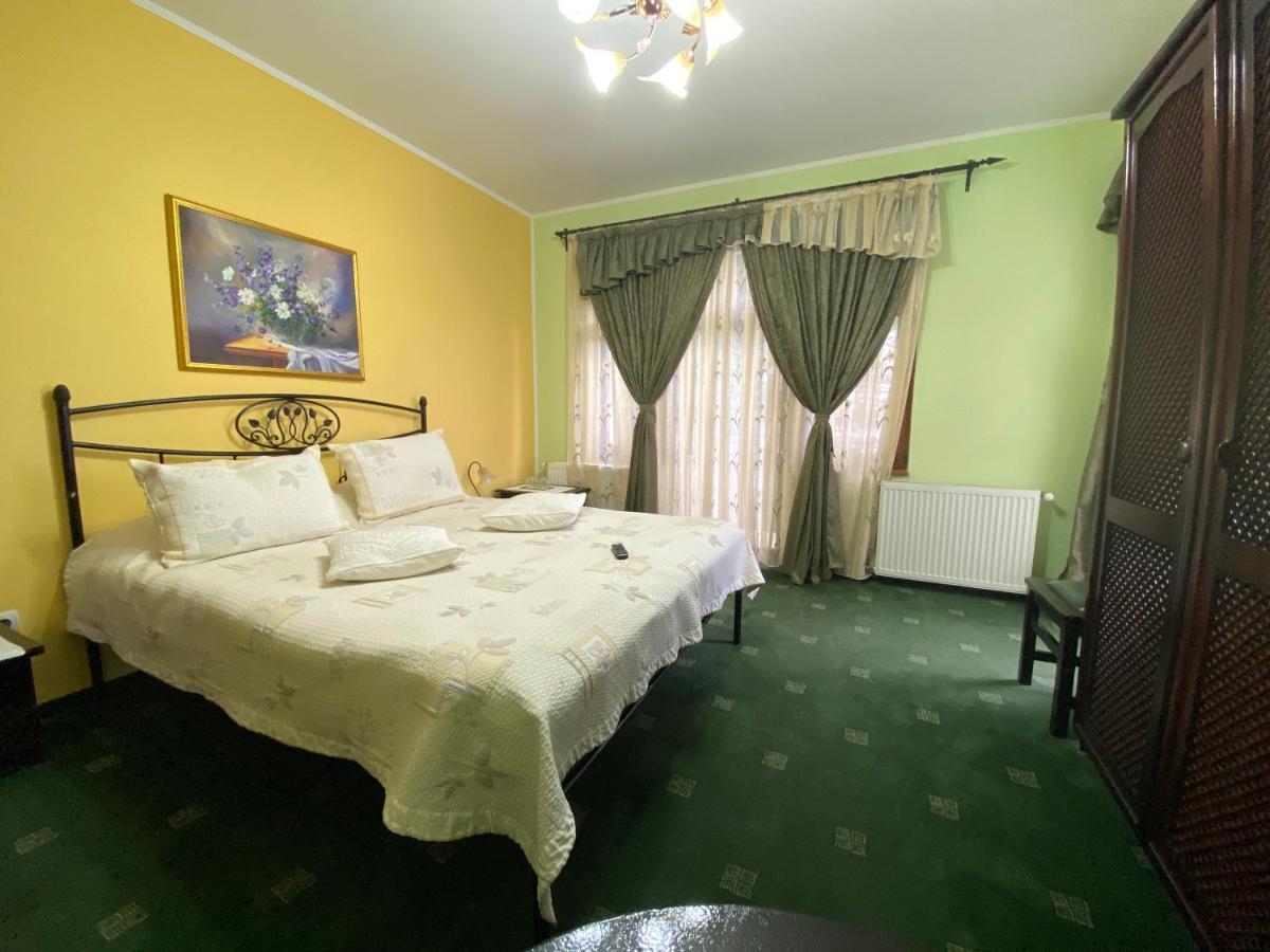 Pensiunea Crocus - Sauna & Billiard Poiana Brasov Εξωτερικό φωτογραφία