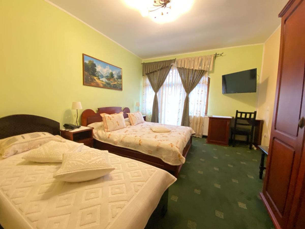 Pensiunea Crocus - Sauna & Billiard Poiana Brasov Εξωτερικό φωτογραφία