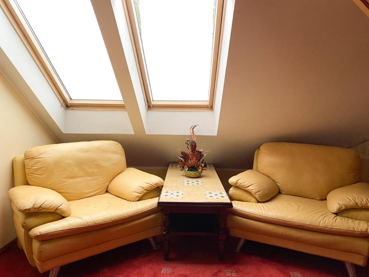 Pensiunea Crocus - Sauna & Billiard Poiana Brasov Εξωτερικό φωτογραφία