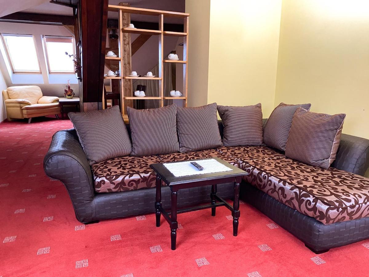 Pensiunea Crocus - Sauna & Billiard Poiana Brasov Εξωτερικό φωτογραφία