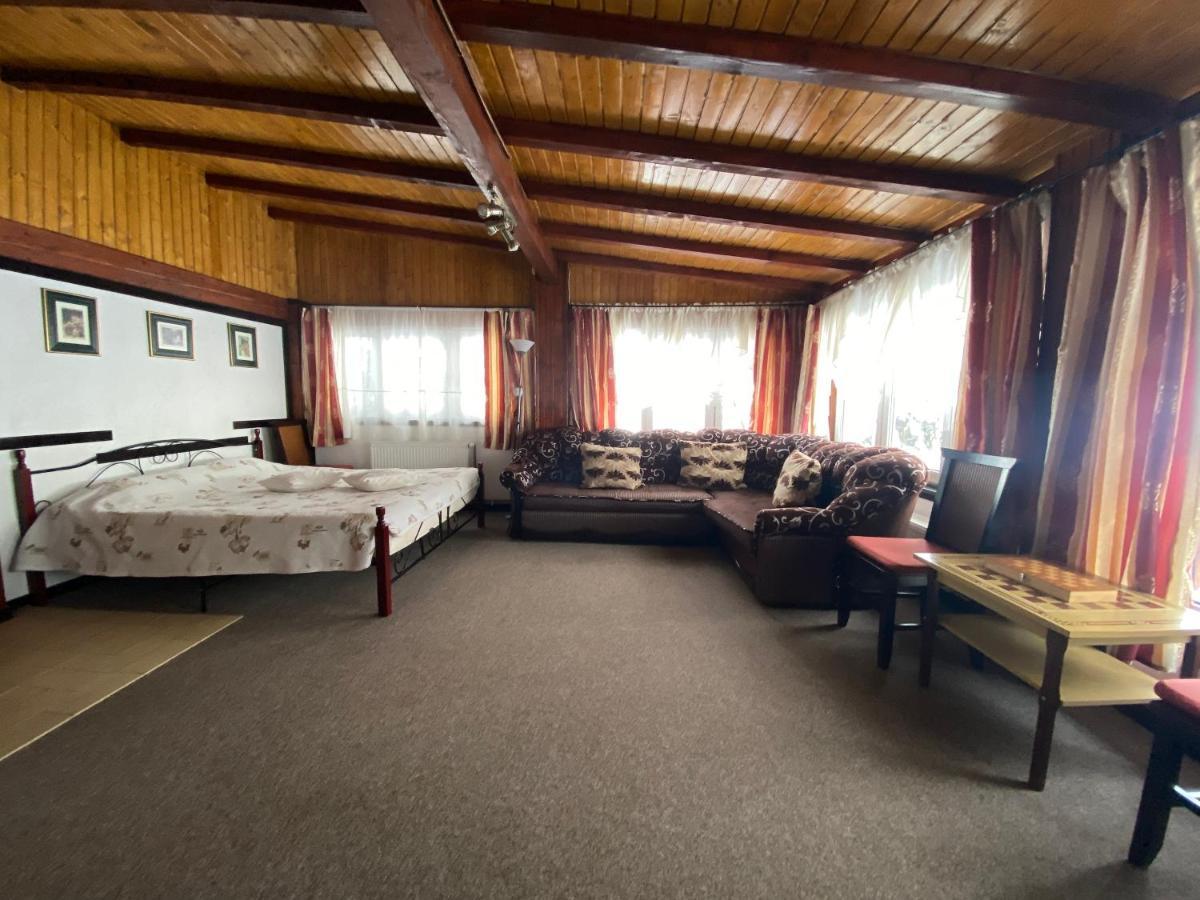 Pensiunea Crocus - Sauna & Billiard Poiana Brasov Εξωτερικό φωτογραφία