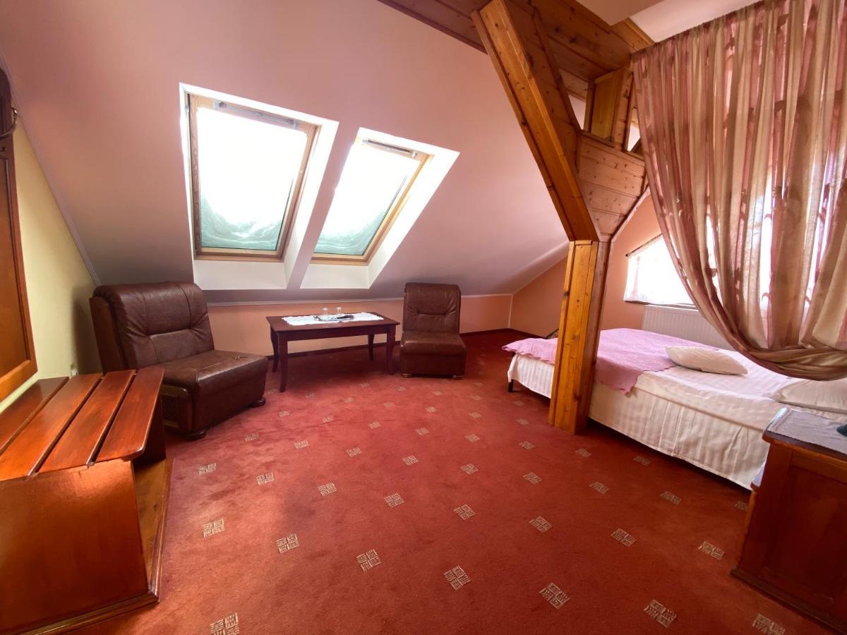 Pensiunea Crocus - Sauna & Billiard Poiana Brasov Εξωτερικό φωτογραφία