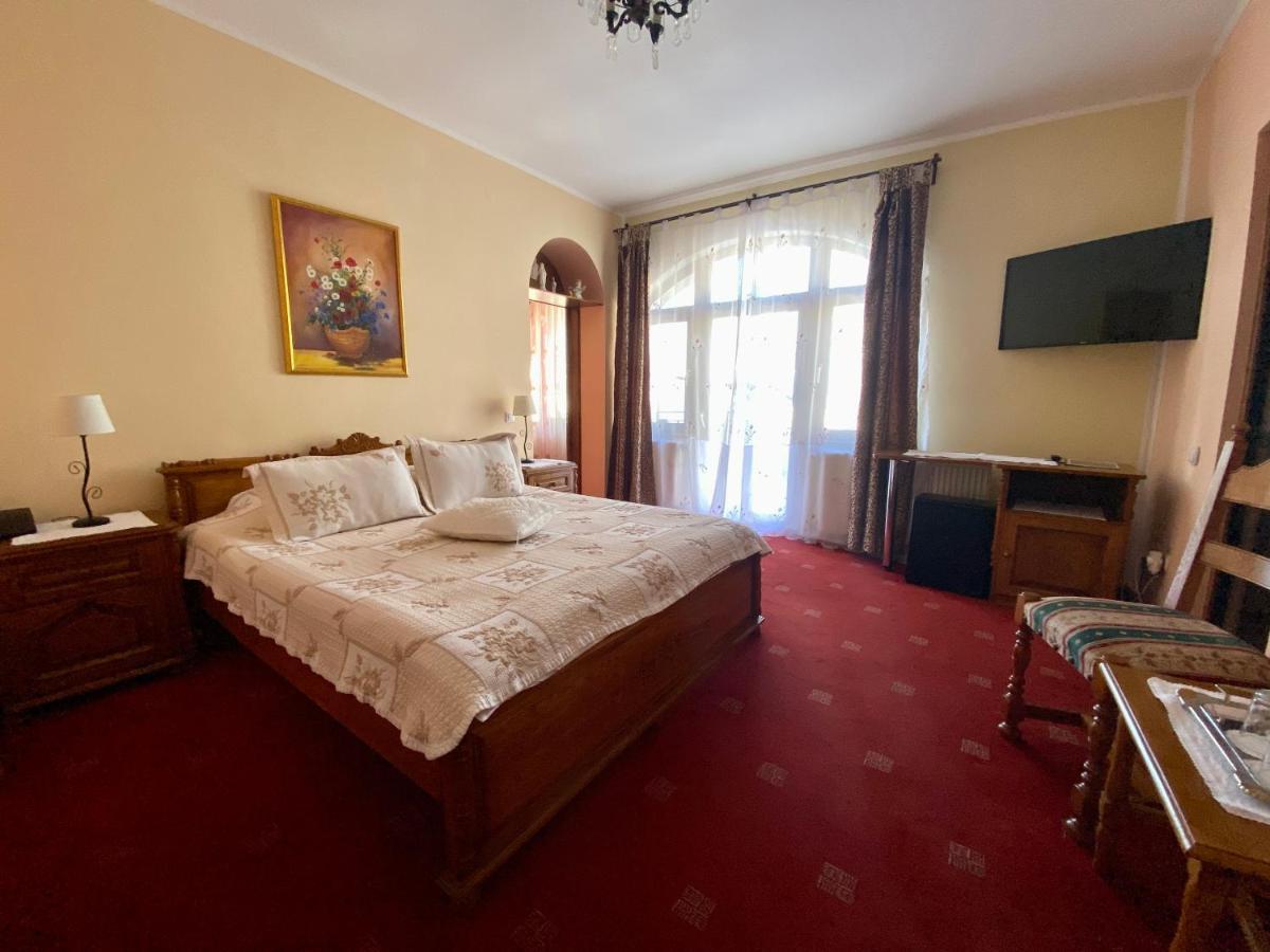 Pensiunea Crocus - Sauna & Billiard Poiana Brasov Εξωτερικό φωτογραφία