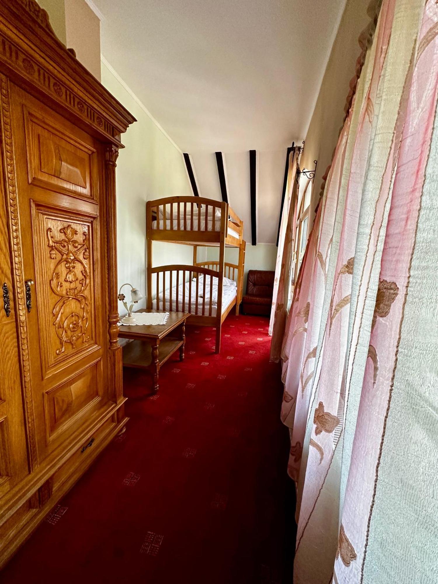 Pensiunea Crocus - Sauna & Billiard Poiana Brasov Εξωτερικό φωτογραφία
