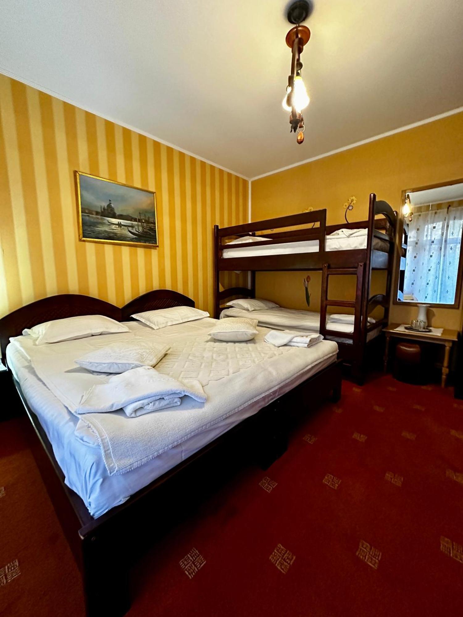 Pensiunea Crocus - Sauna & Billiard Poiana Brasov Εξωτερικό φωτογραφία